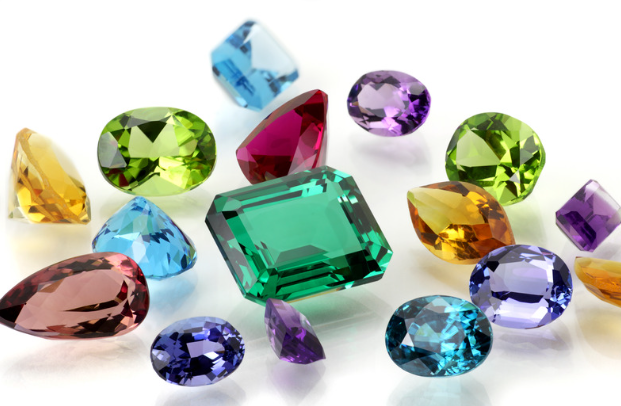 Birthstone Guide: Discover the Perfect Gift for Each Month